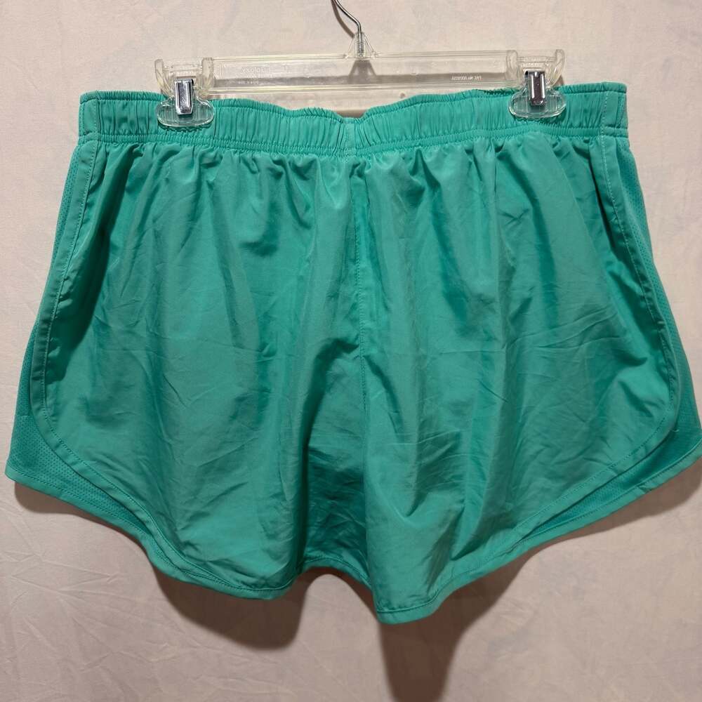 Nike Women's Dri-Fit Tempo Running Shorts Green - Picture 3 of 7